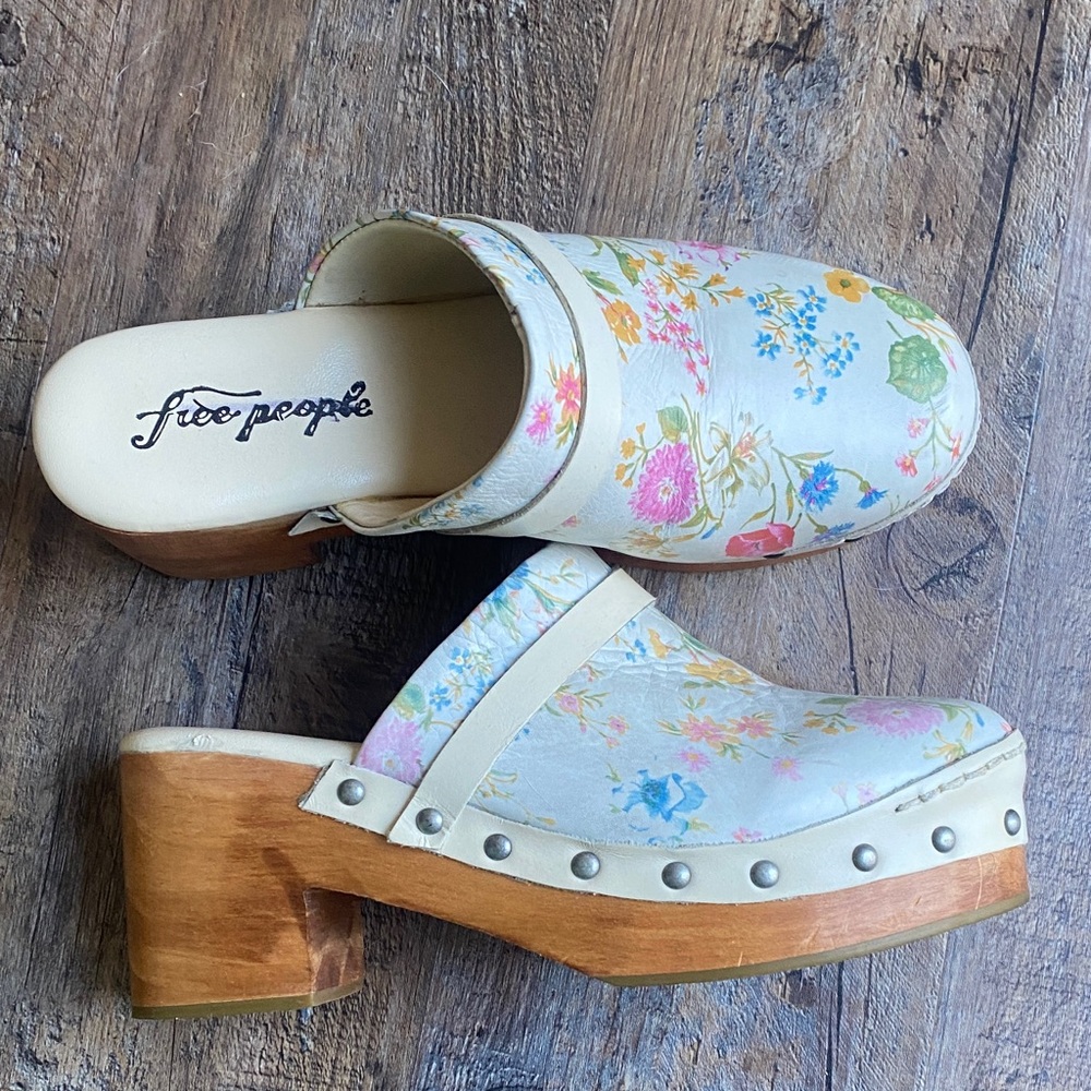 Free People clog